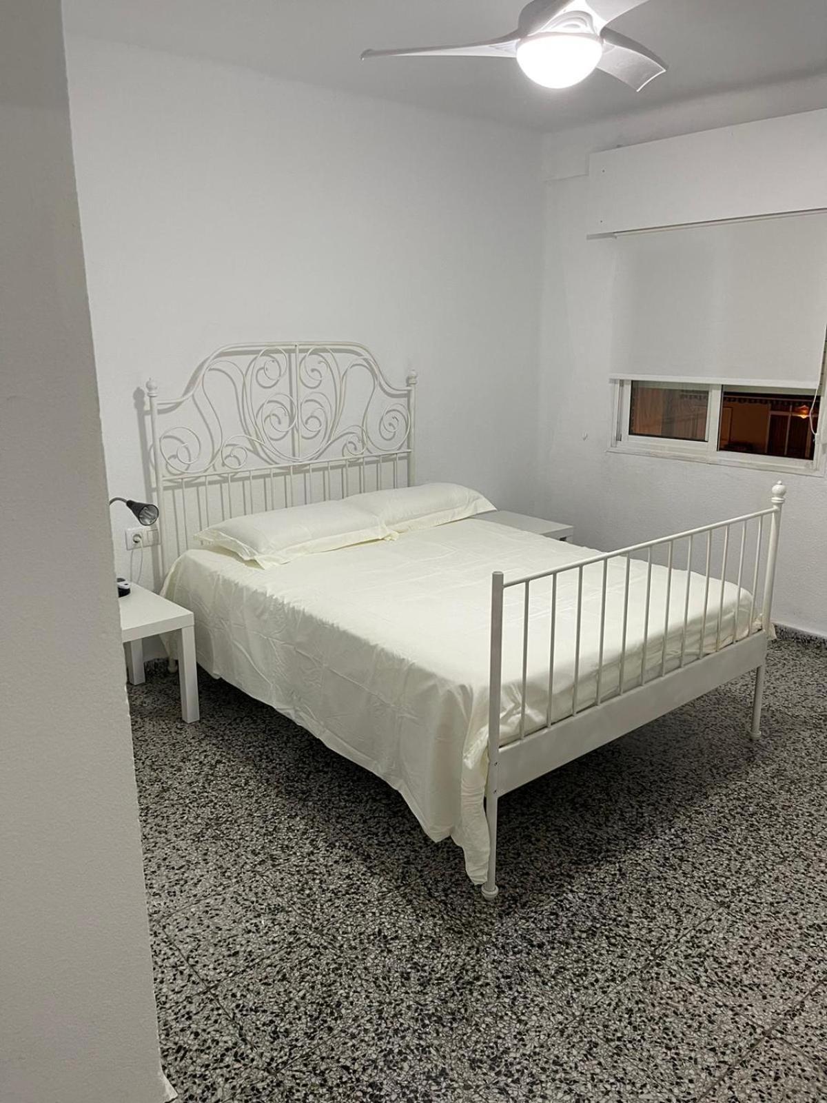 Apartamento De Habitaciones Privadas En El Centro De Málaga Exterior foto